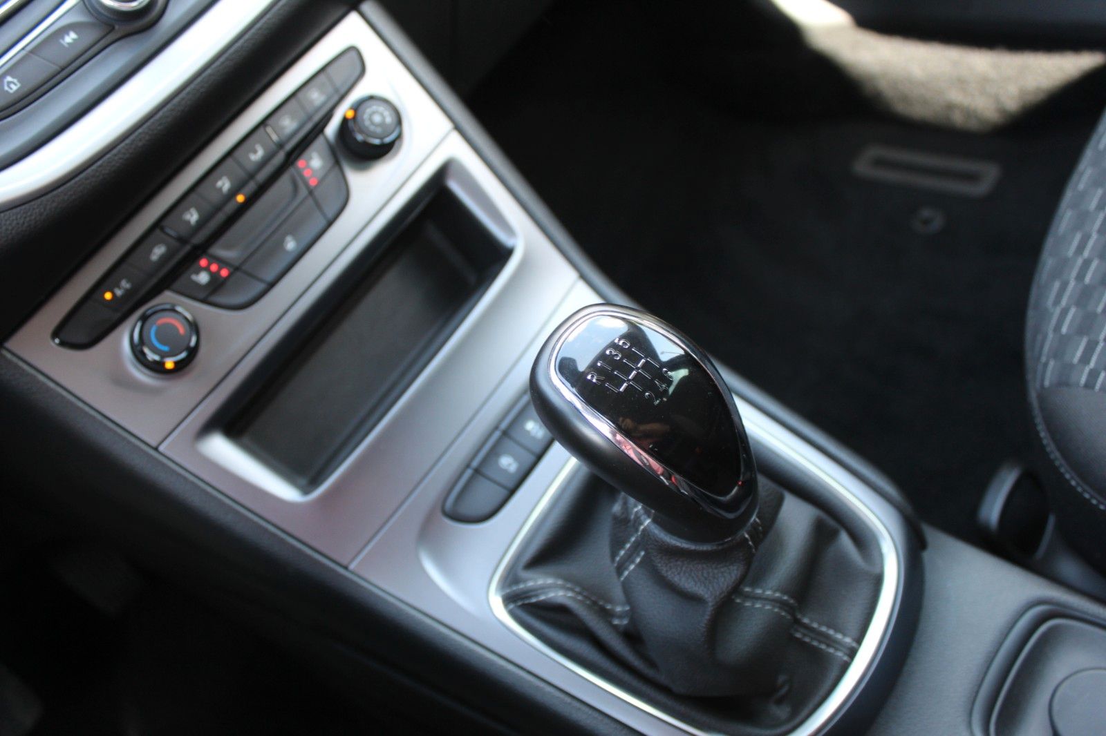 Fahrzeugabbildung Opel Astra K Sports Tourer Edition*PDC*Allwetter*LED