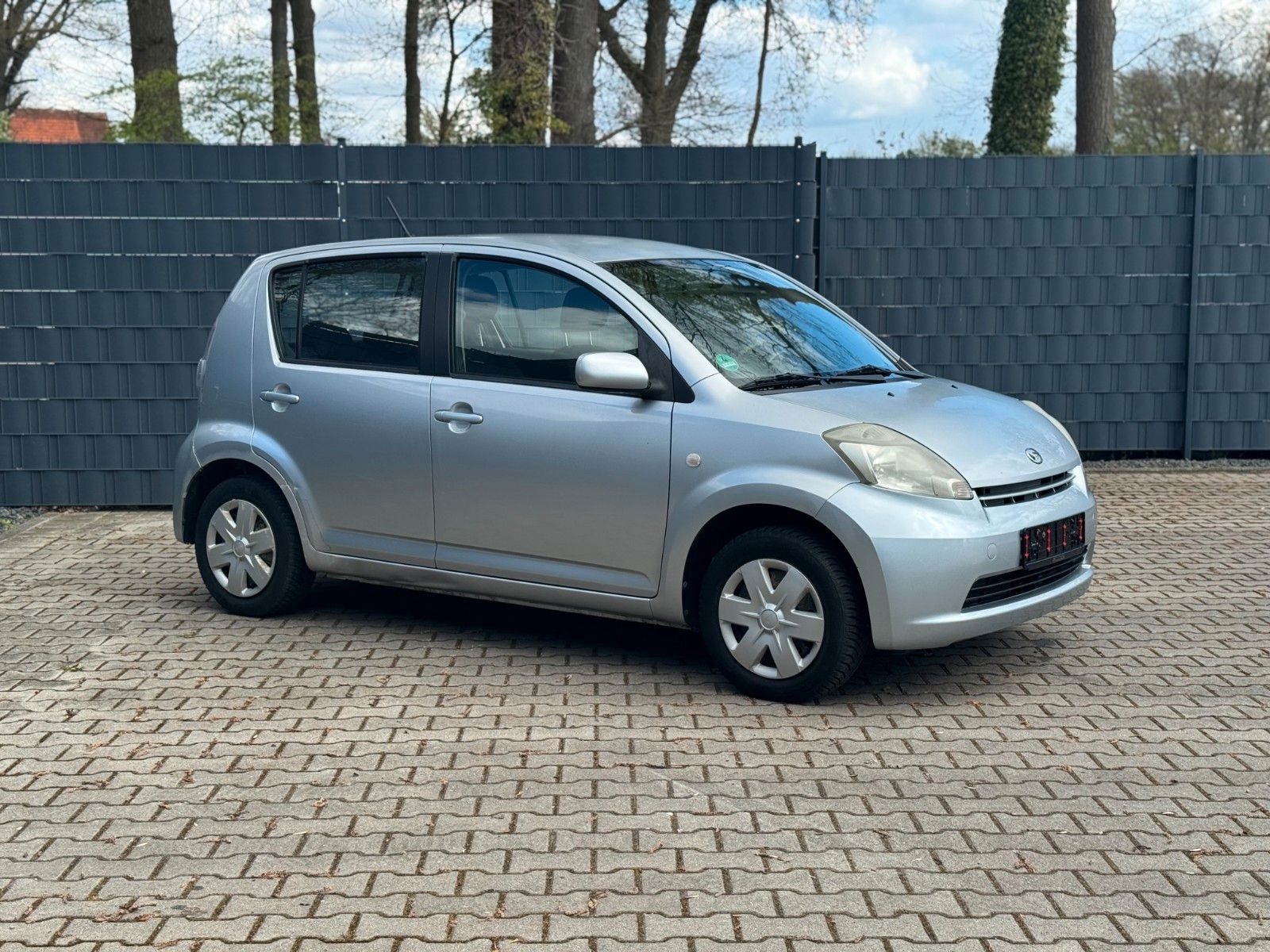 Fahrzeugabbildung Daihatsu Sirion 1.3 Klima+Zentral+Allwetterreifen GEWERBE