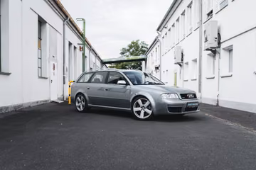 صورة 1 لـ 2002 AUDI RS6