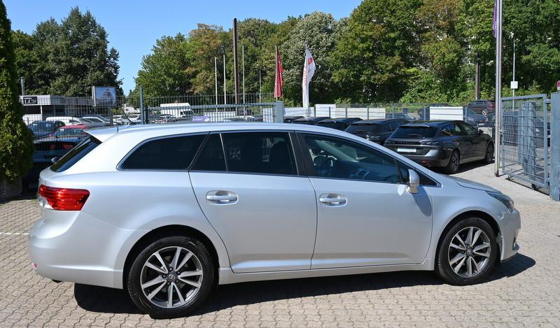 Toyota Avensis 2013 — photo 6