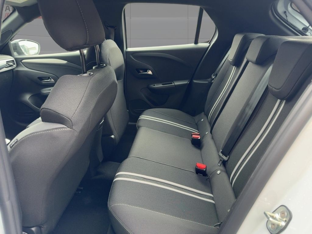 Fahrzeugabbildung Opel Corsa GS ALLWETTER  WINTERPAKET