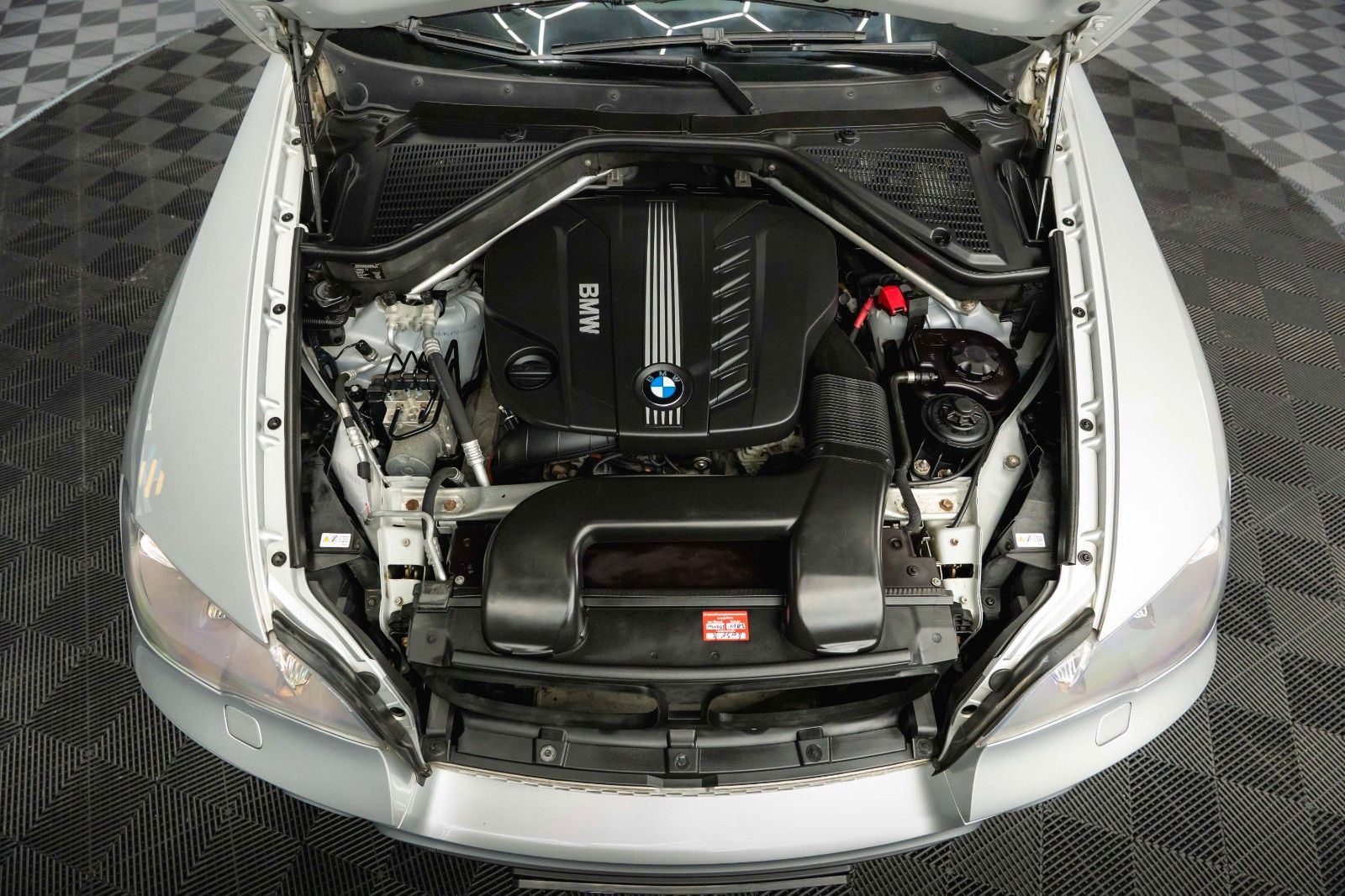 Fahrzeugabbildung BMW X5 xDrive 30d M Sport *TÜV NEU*Xenon*Facelift*