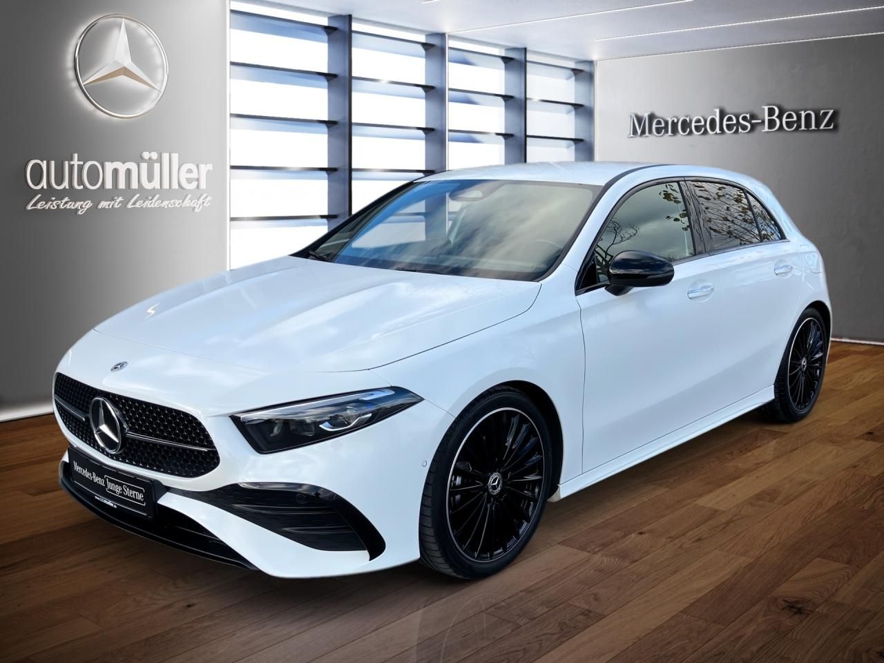 Fahrzeugabbildung Mercedes-Benz A 180 AMG AdvPlus Night Kamera Multibeam Keyless