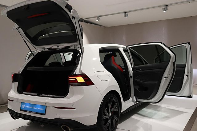 Golf GTI Clubsport 2.0l 300PS DSG KAMERA LED NAV