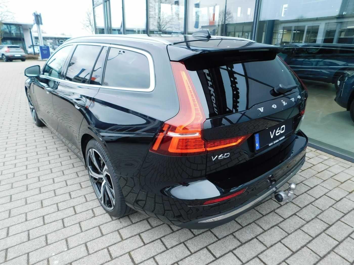 Fahrzeugabbildung Volvo V60 Plug-In-Hybrid T6 Plug-in Hybrid AWD Plus Br