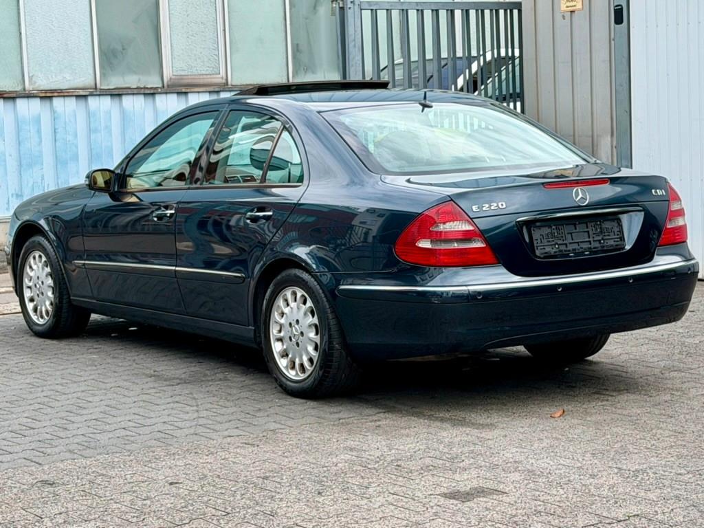 Mercedes-Benz E 220 CDI Elegance Automatik