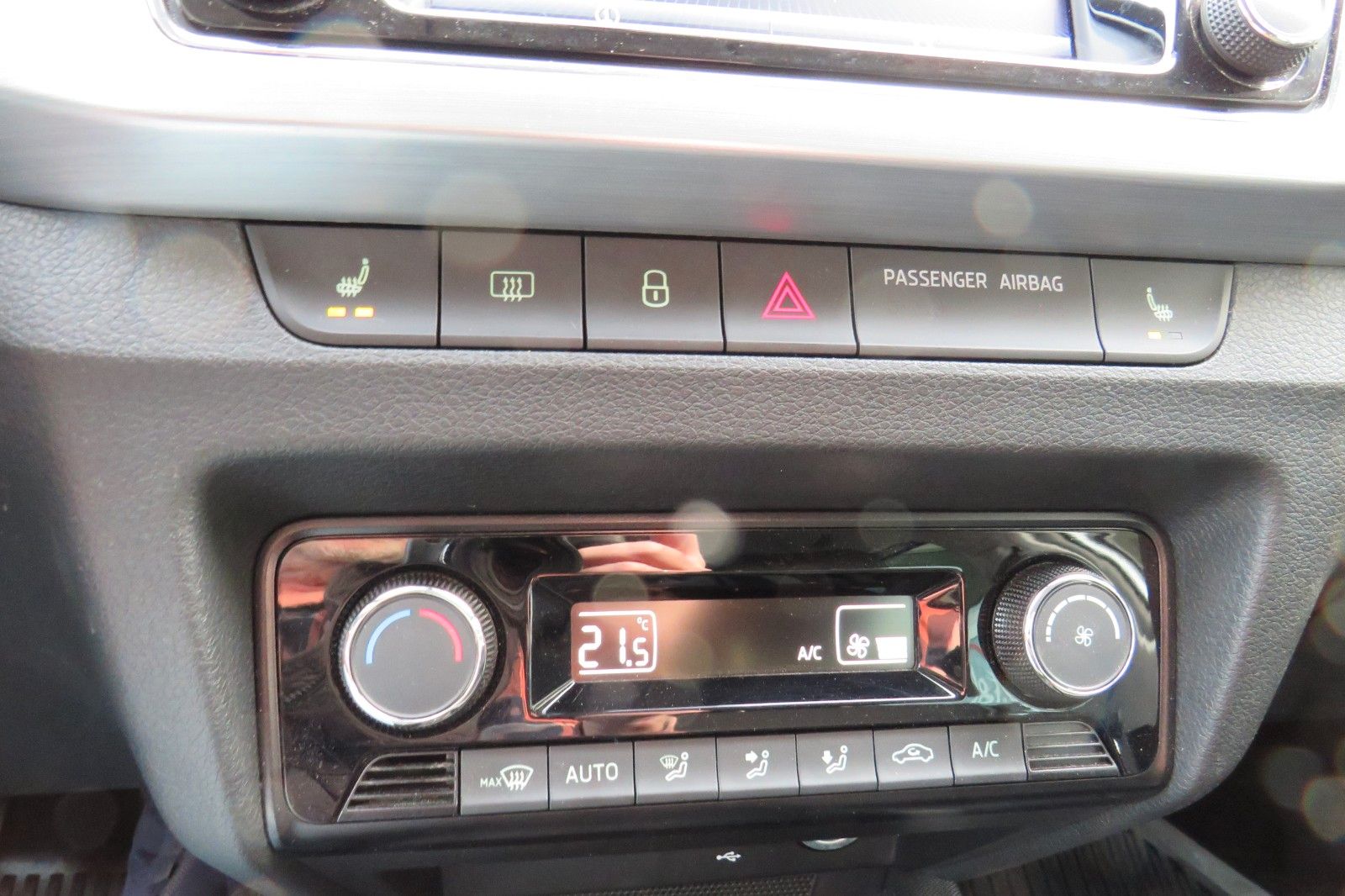 Fahrzeugabbildung SKODA Fabia Combi Ambition APP-CONNECT GRA PDC SITZH.1