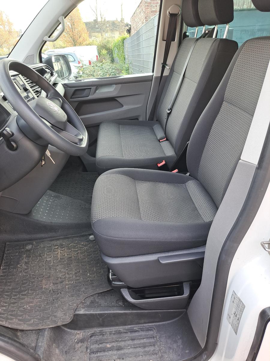 Volkswagen T6.1 9-Sitze*Klima*PDC*Scheckheft*8fach*HUneu