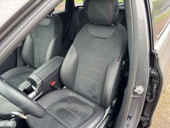 Fahrzeugabbildung Mercedes-Benz B 200 7G-TRONIC AMG LINE KAMERA MULTIBEAM WIDE