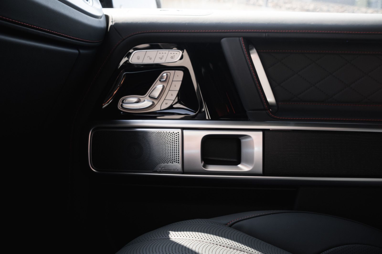 Fahrzeugabbildung Mercedes-Benz G 500-Superior-Night-P. I&II-STHZ.-Technik-Paket