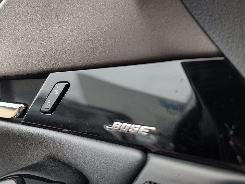 Fahrzeugabbildung Mazda CX-30 SKY-X 180 SELECTION BOSE DESIG/ACT-P LEDER