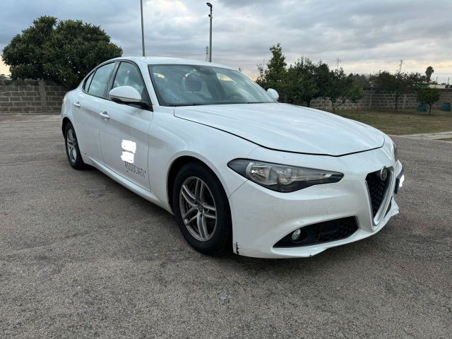 Alfa Romeo Giulia da sistemare