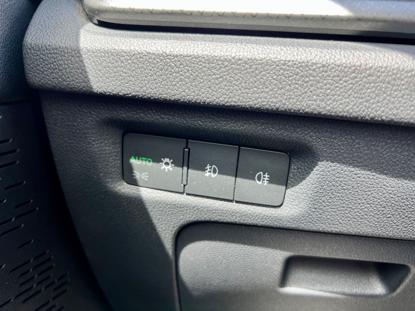 SKODA Octavia Combi Ambition AAC SHZ NAVI CARPLAY