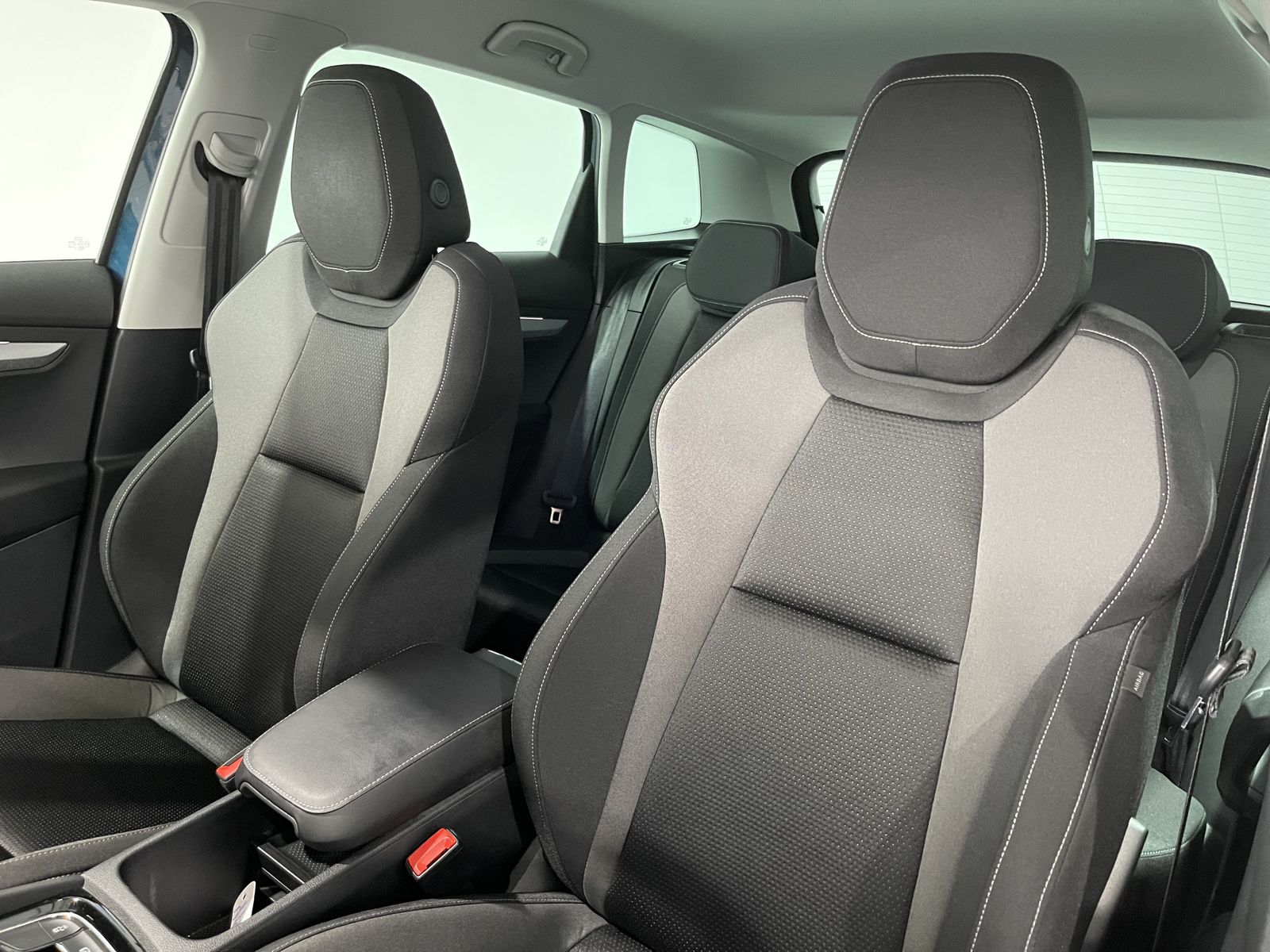 Fahrzeugabbildung SKODA Karoq 1.5 TSI*LED*Cam*Virtual Cockpit*SHZ*