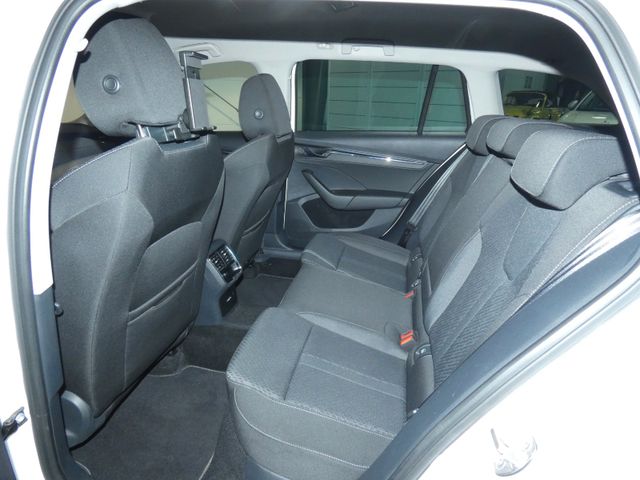 Octavia Combi 2.0 TDI Style AHK NAVI