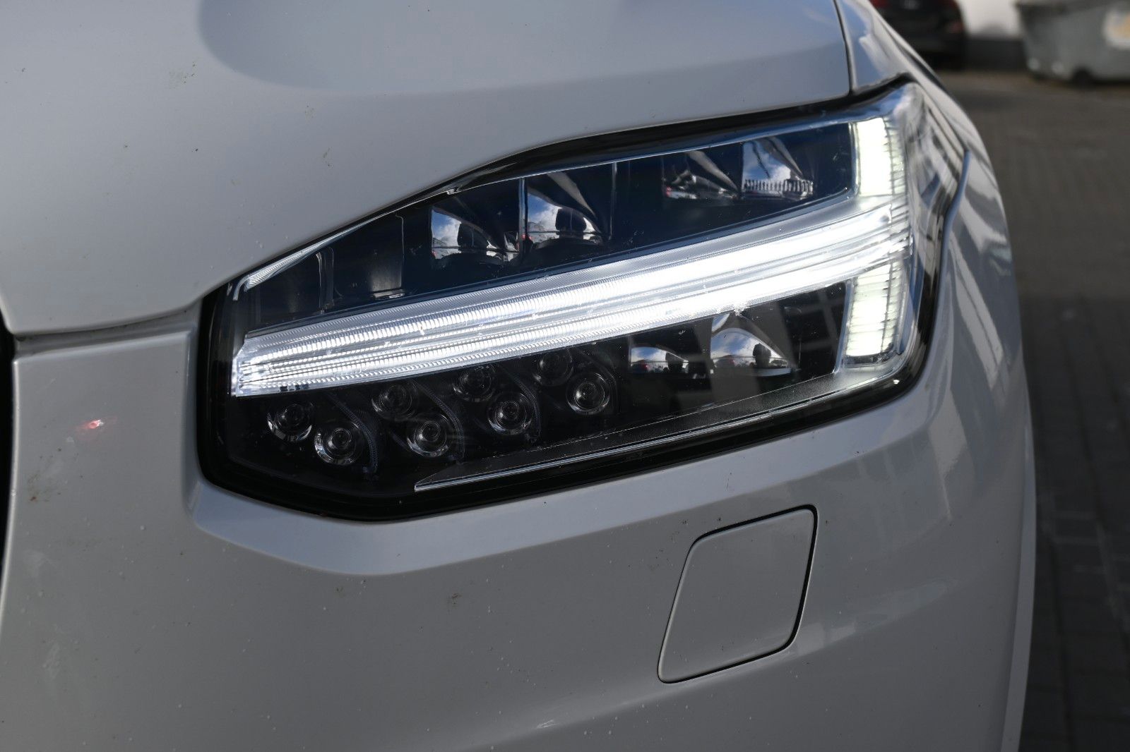 Fahrzeugabbildung Volvo XC90 Ultimate Dark AWD*HUD*360°*LUFT*STDHZG*AHK*