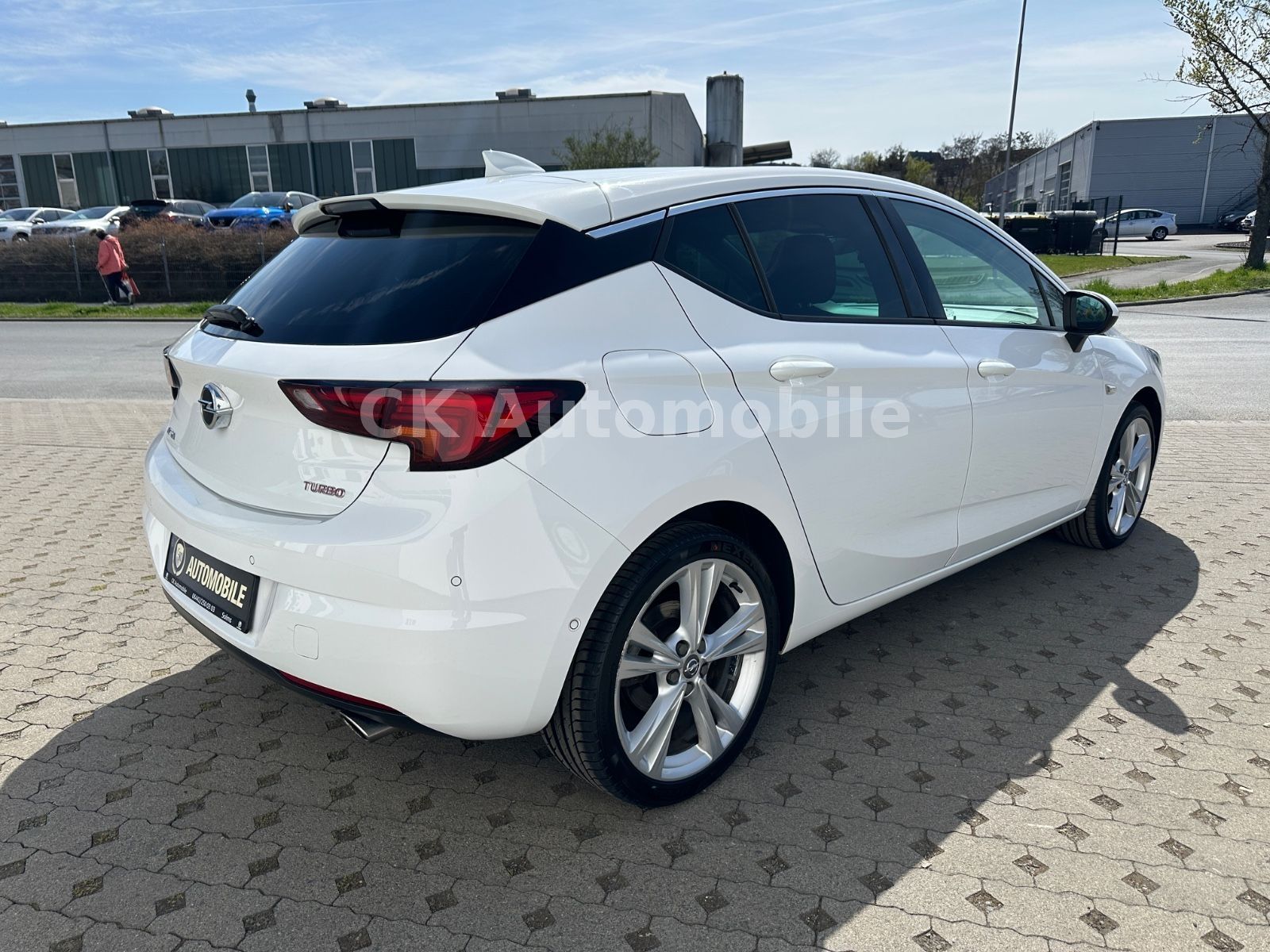 Fahrzeugabbildung Opel Astra K 1.6 Turbo Dynamic Autom./Navi/LED/ACC