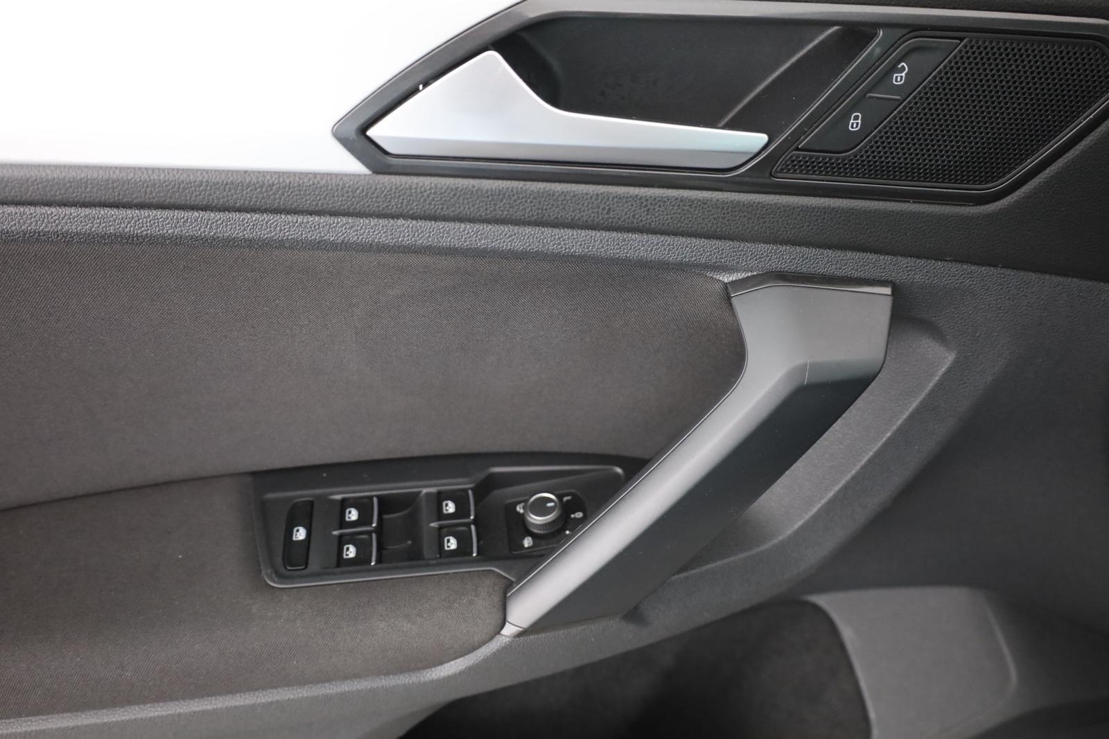 Volkswagen Tiguan 1.4 TSI Comfortline LED AHK Kamera ACC