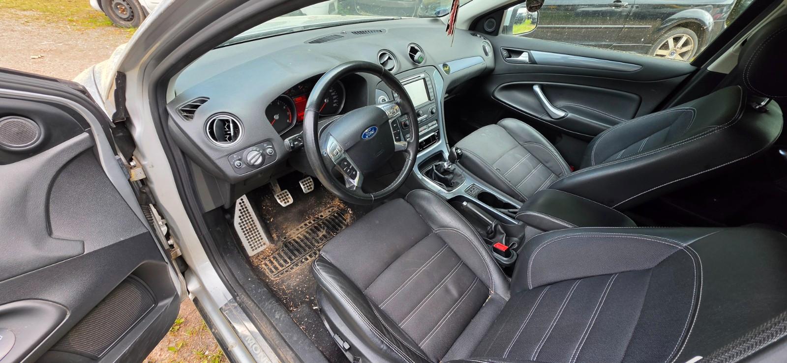 Ford Mondeo 2011 — photo 13
