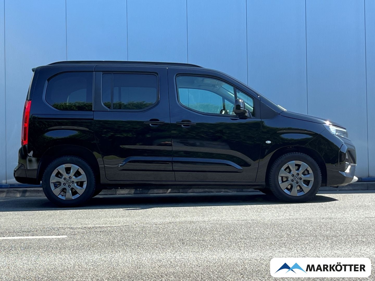 Opel Combo Life 1.5D Ultimate ACC/SHZ/Totwinkel imagem 3