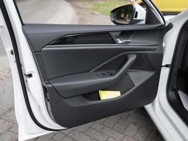 Passat Variant Business TDI DSG AHK 8-fach