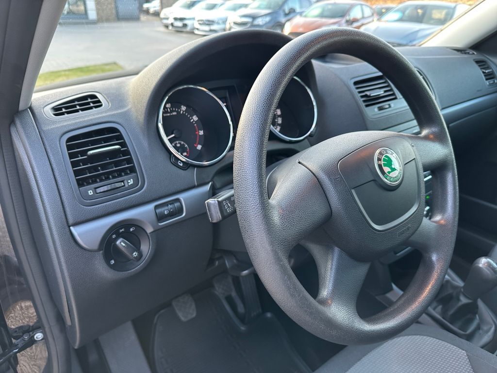 SKODA Yeti 1.4 TSI Ambition Allwetter Klima Sitzheiz. – Bild 17