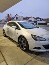 Opel Astra J GTC Innovation 2.0 - Opel Astra mit Diesel-Antrieb: Sportwagen
