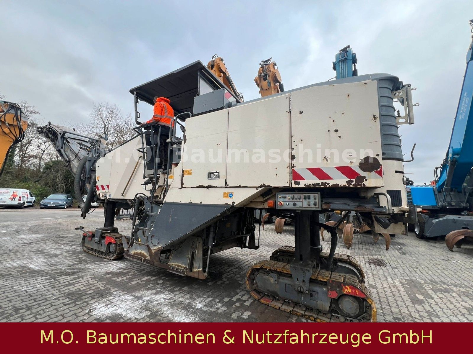 Fahrzeugabbildung Wirtgen W210 i / Straßenfräse /2000 mm /