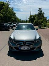 Mercedes-Benz E200 - Mercedes-Benz E 200: Unfallwagen