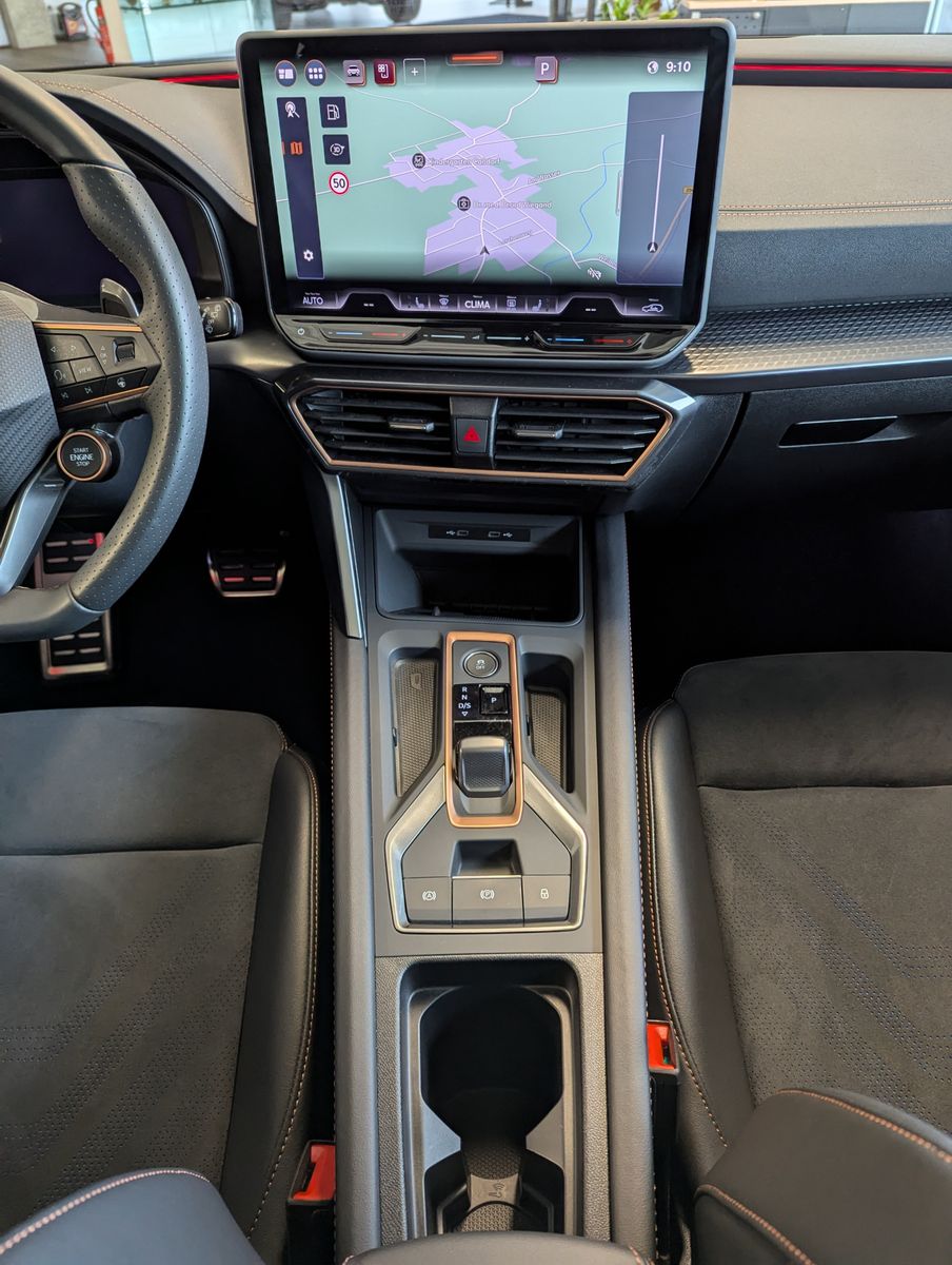 CUPRA Leon 2.0TSI VZ Matrix Pano Sennheiser Kamera 19" - Image 19