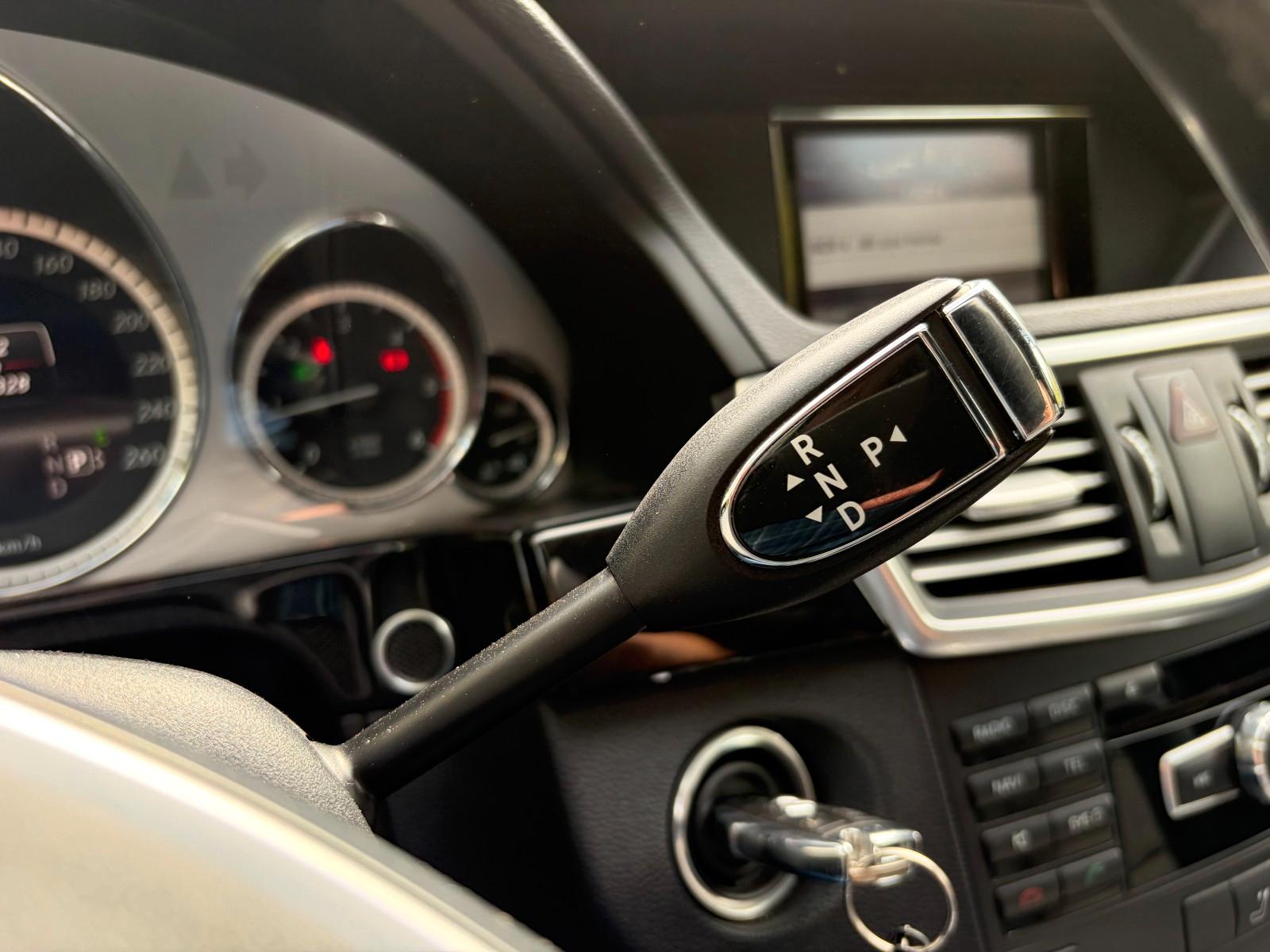 Mercedes-Benz E 220 E T-Modell E 220 CDI BlueEfficiency