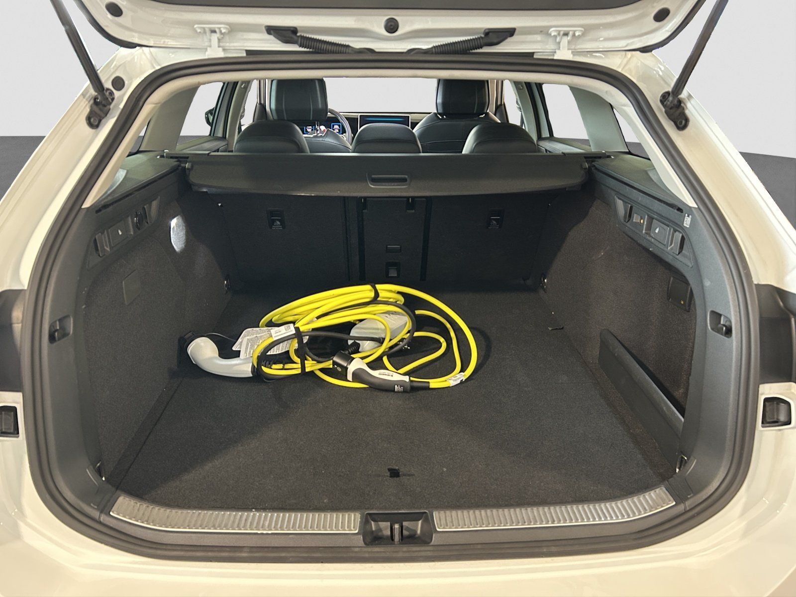 Volkswagen Passat Variant - Bild 24