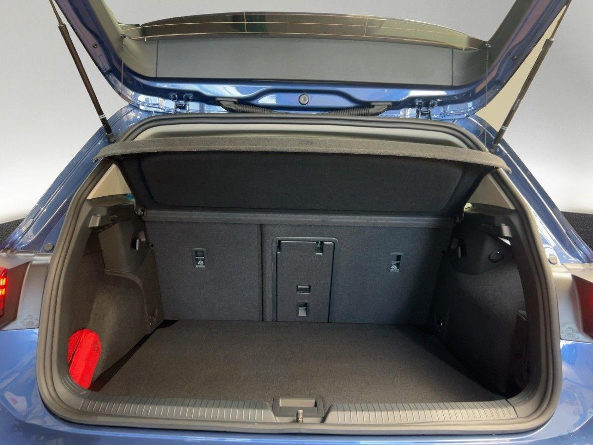 Volkswagen Golf VIII 1.5 eTSI Energy DSG Rear View Navi IDA, миниатюра 6