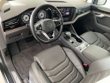 Volkswagen Touareg - 6