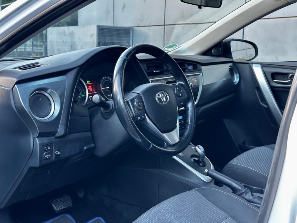 Toyota Auris Touring Sports