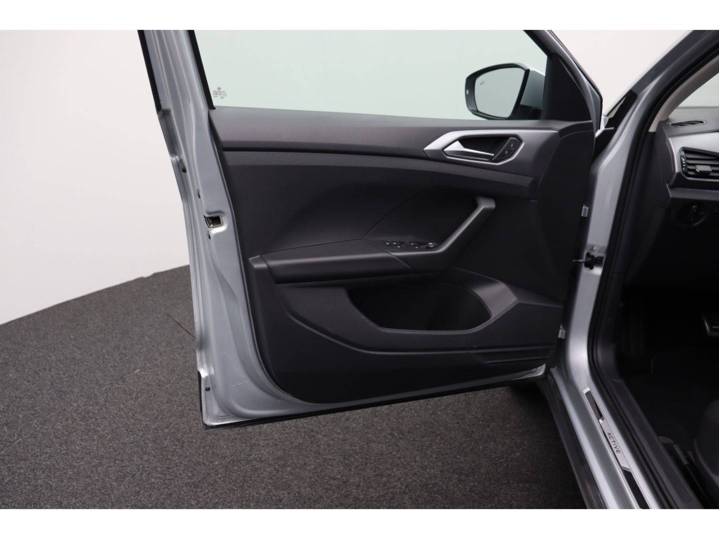 Fahrzeugabbildung Volkswagen T-Cross 1.0 Active Life ACC Navi