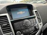 Chevrolet Cruze 1.8 LS Benziner LS - Chevrolet Cruze: 1.8