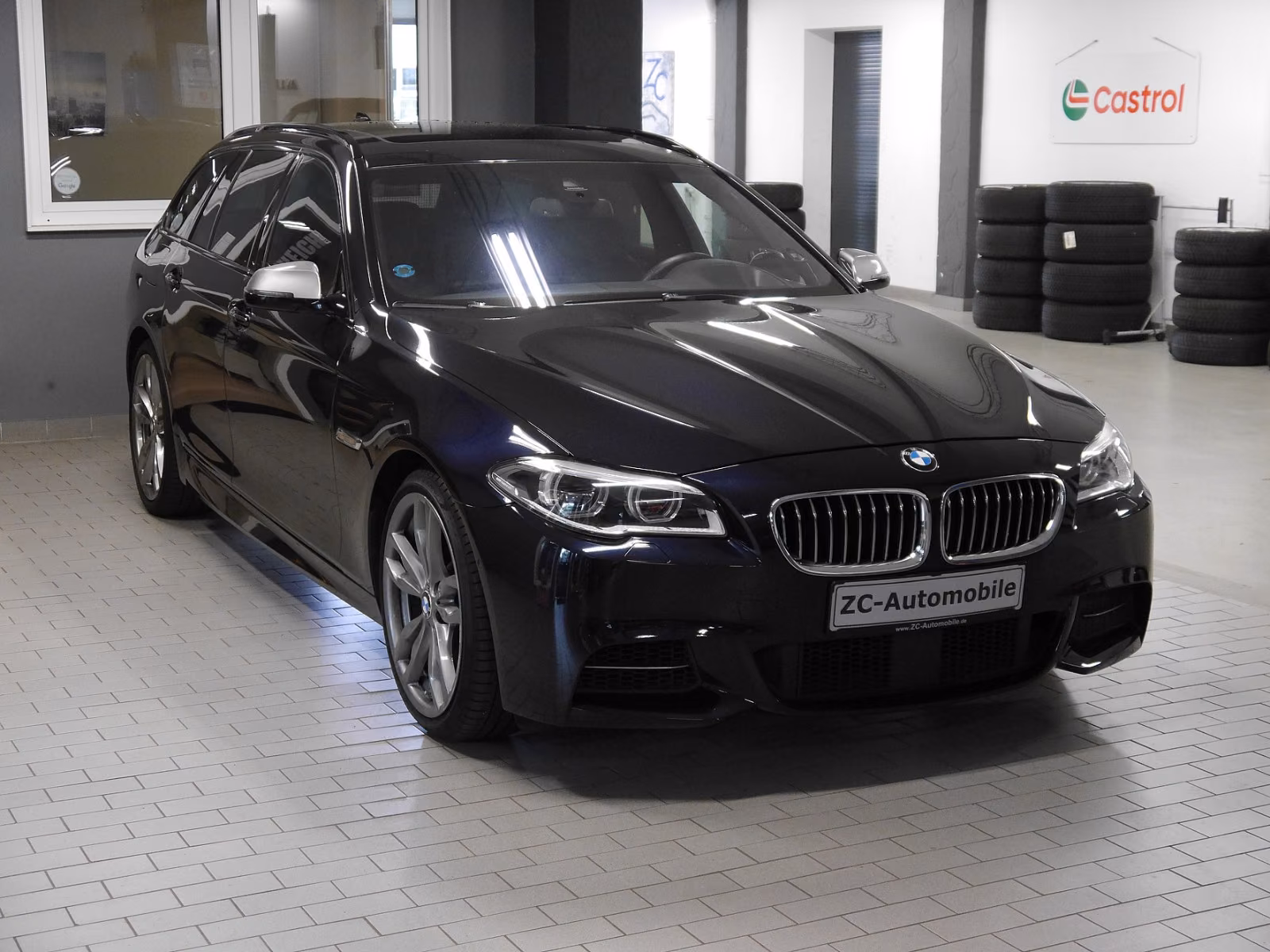 BMW M550 d xDrive Touring - Pano - HeadUp - AHK