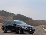 Mercedes-Benz E 200 CGI/Avantgarde/18"/Xenon/Leder/Top Zustand - aus 2010: Kombi