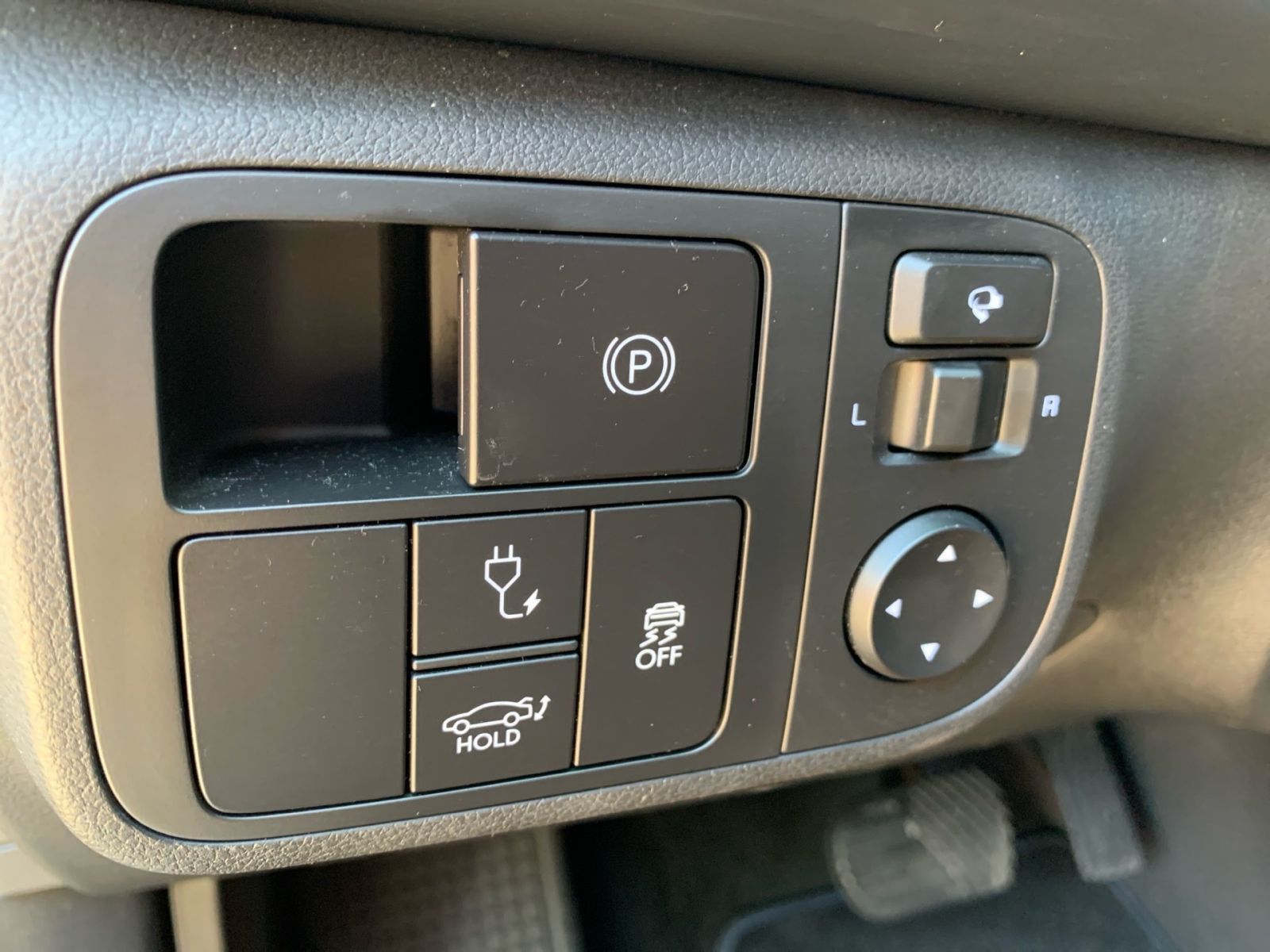 Fahrzeugabbildung Hyundai IONIQ 6 Techniq Elektro 4WD 77,4 kWh Park-Paket