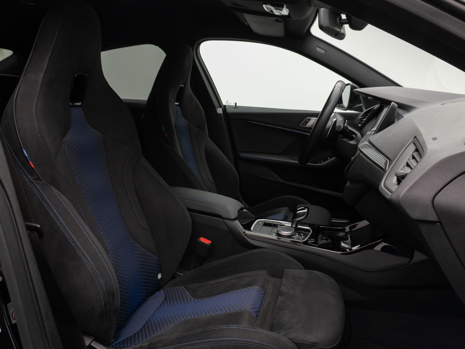 Fahrzeugabbildung BMW 220i Gran Coupé M Sport Kamera DAB HiFi 19Zoll