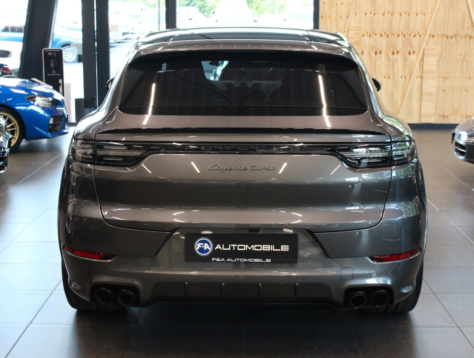 Fahrzeugabbildung Porsche Cayenne Turbo SportDesign-Paket|Carbon|PSCB|PDCC