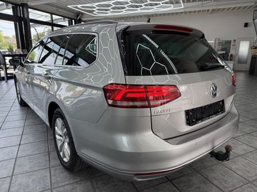 Volkswagen Passat - 12