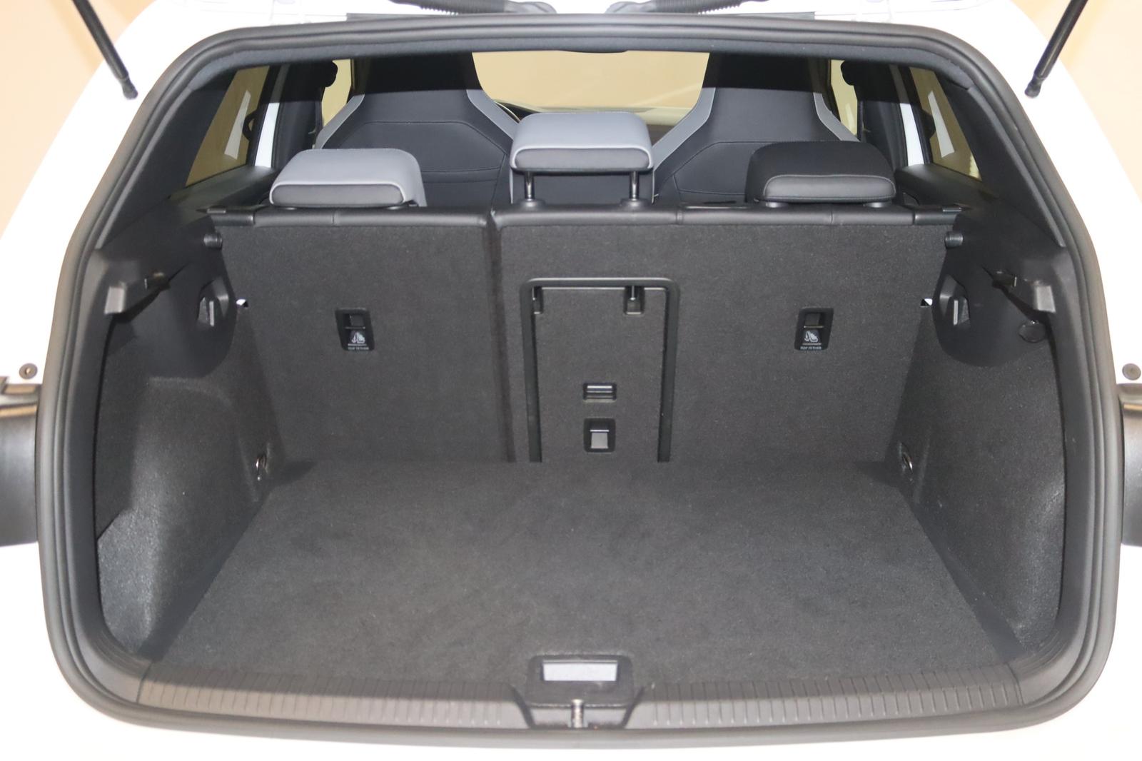 Volkswagen Golf VIII 1.5 TSI Limo R-Line-Navi-LED+-ACC-SHZ-, миниатюра 8