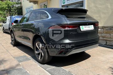 Jaguar F-Pace - 7