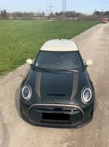 MINI Mini Cooper SE Resolute Edition (8-fach Reifen) - MINI MINI: Resolute Edition