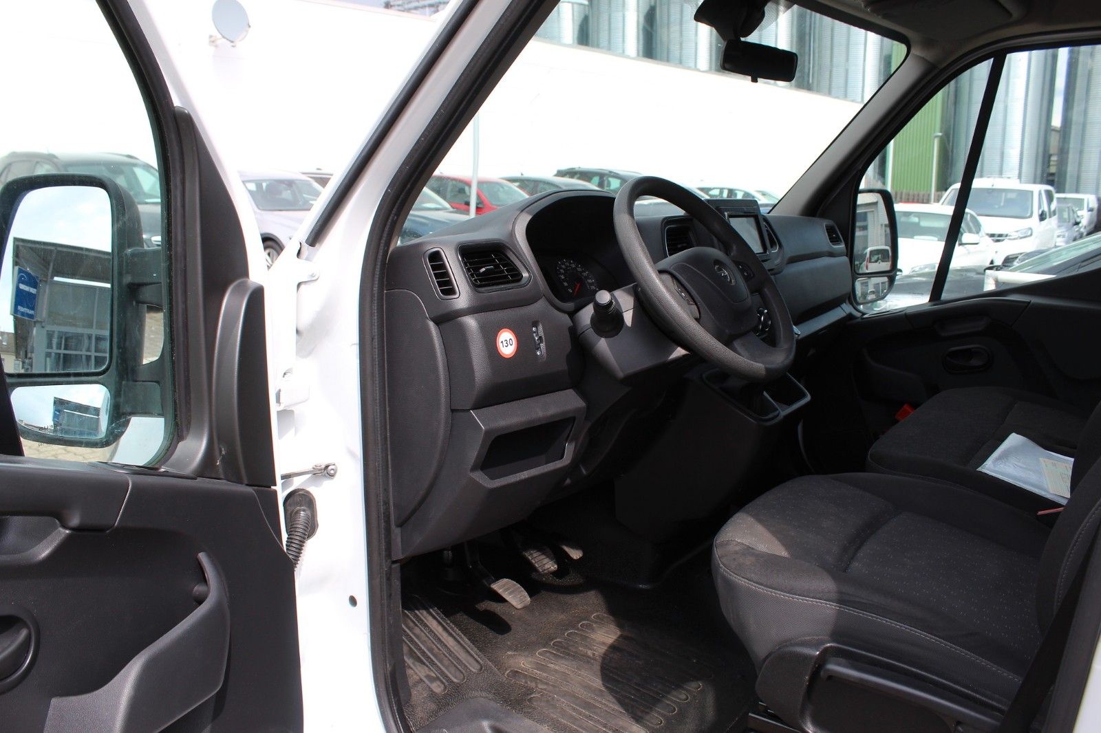 Fahrzeugabbildung Opel Movano B L2H2 3,3t AC/PDC/LED/TEMPOMAT