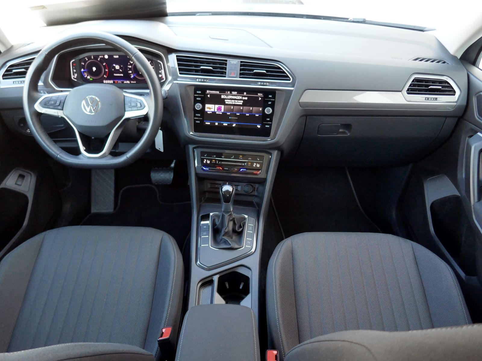 Fahrzeugabbildung Volkswagen Tiguan Allspace Life 1.5 TSI DSG | LED AHK ACC