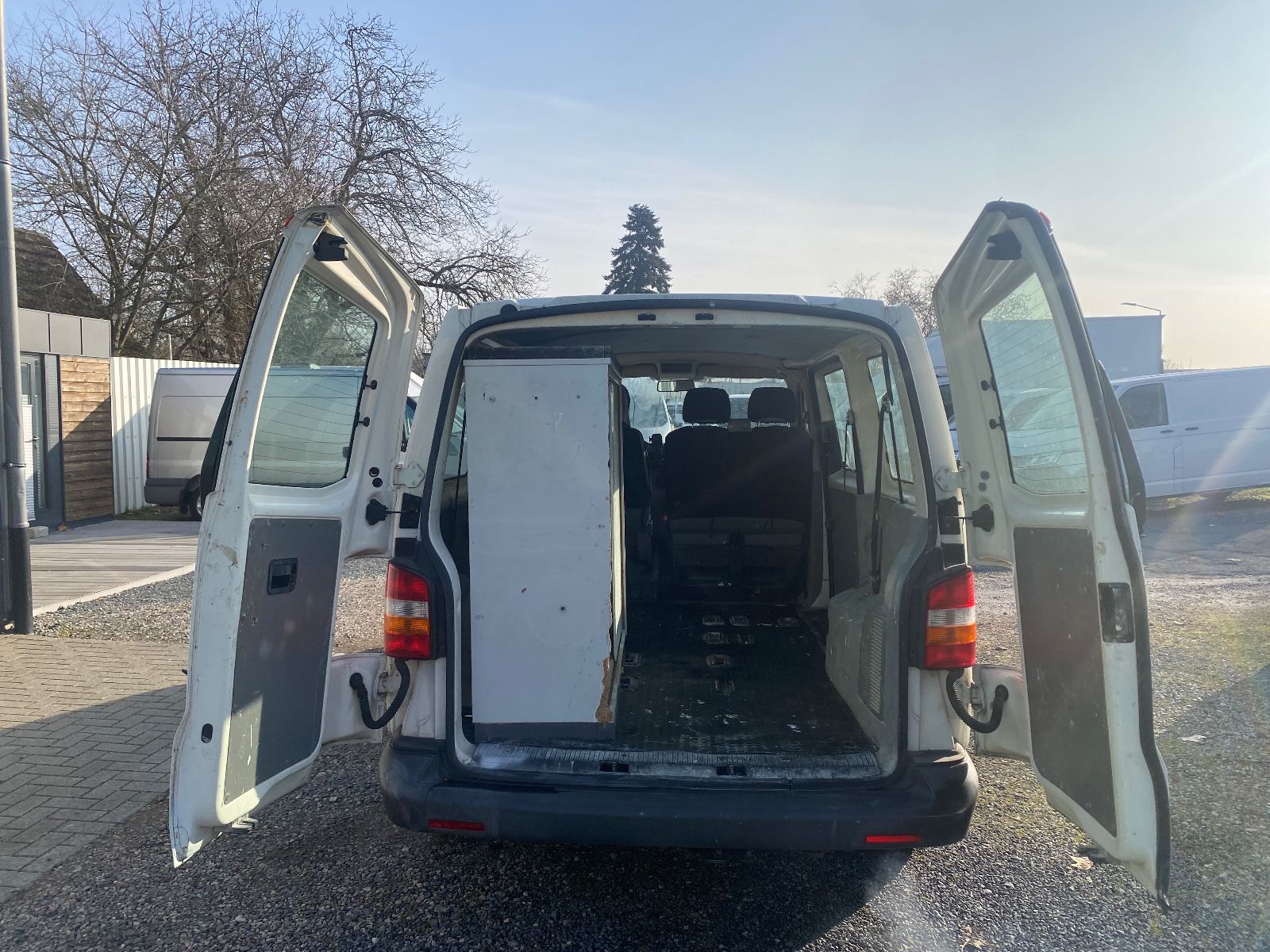 Fahrzeugabbildung Volkswagen T5 Transporter Kasten-Klima,SHgepflegt