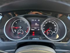 Fahrzeugabbildung Volkswagen Touran United Start-Stopp 7 Sitze Navi Sitzhe.